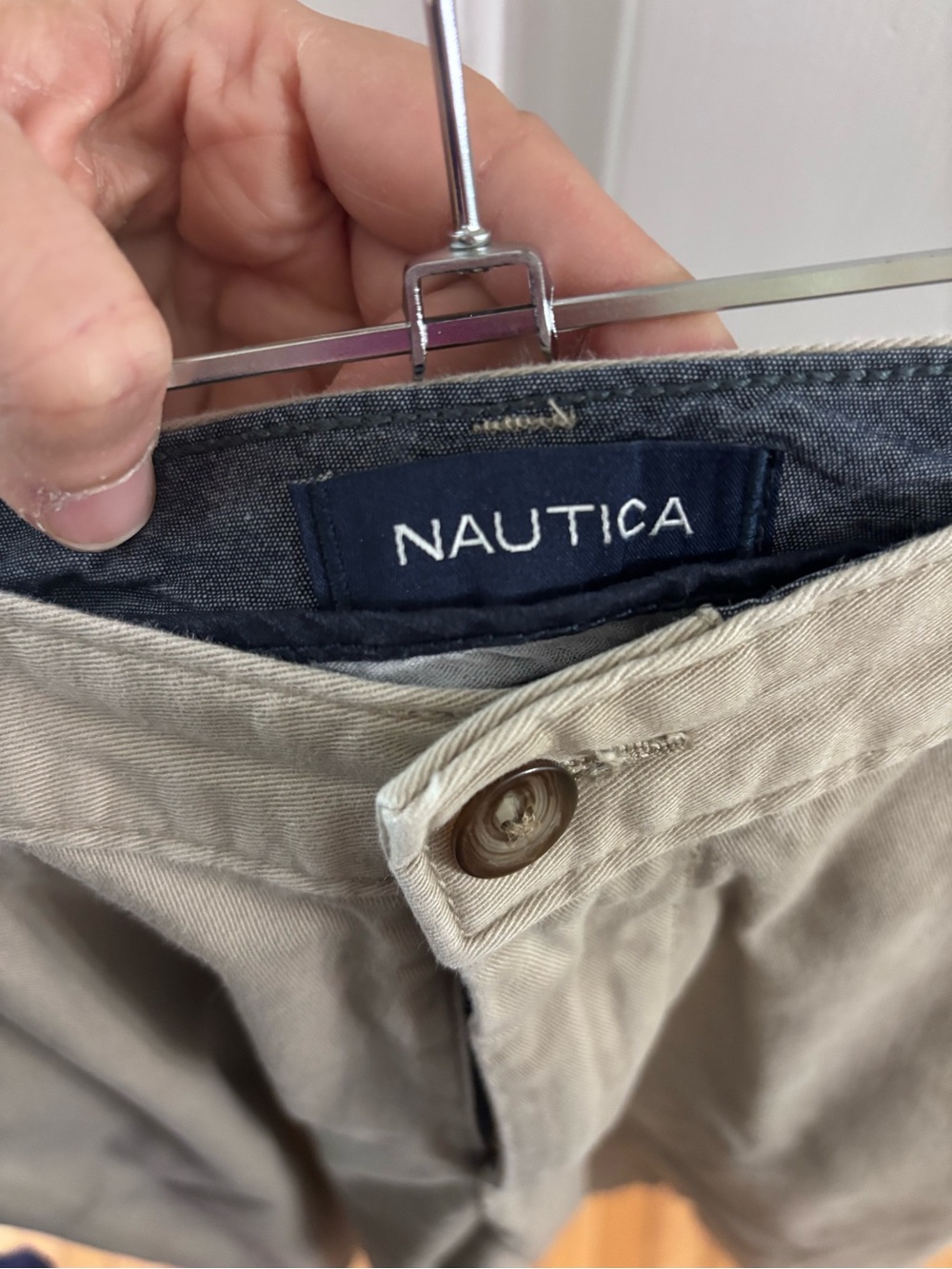 EUC Men’s Nautica The Deck Short Classic Fit Khaki Color Size 33W Stretch - Picture 3 of 5